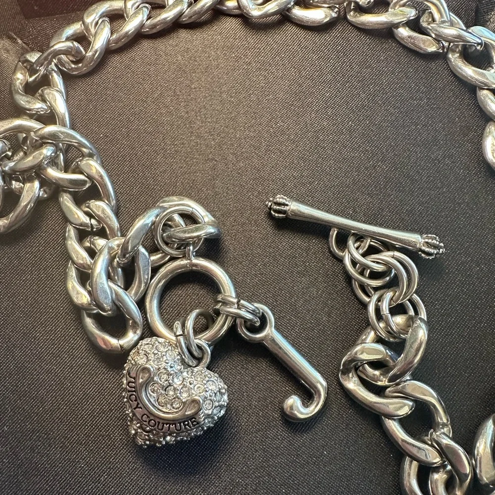 Juicy Couture Silver Heart Charm Necklace – With Box - Picture 2 of 3